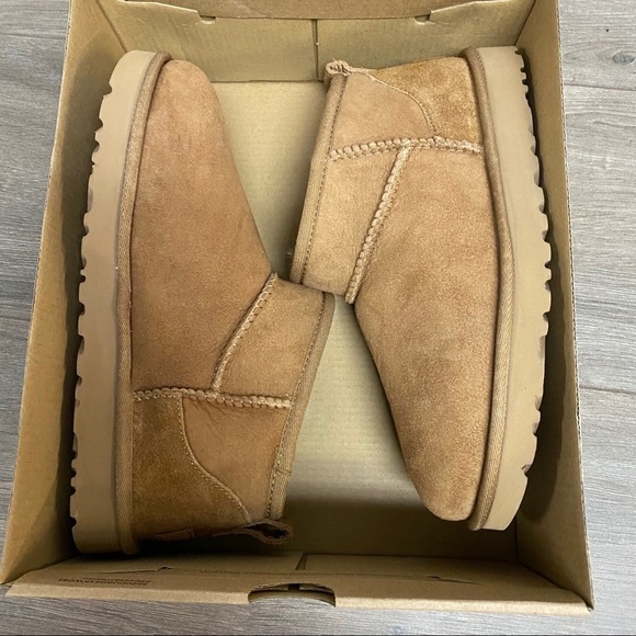 UGG | Classic Ultra Mini Boots In Chestnut New In Box - Picture 6 of 14
